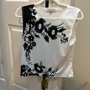 Black and White Floral Women's Top